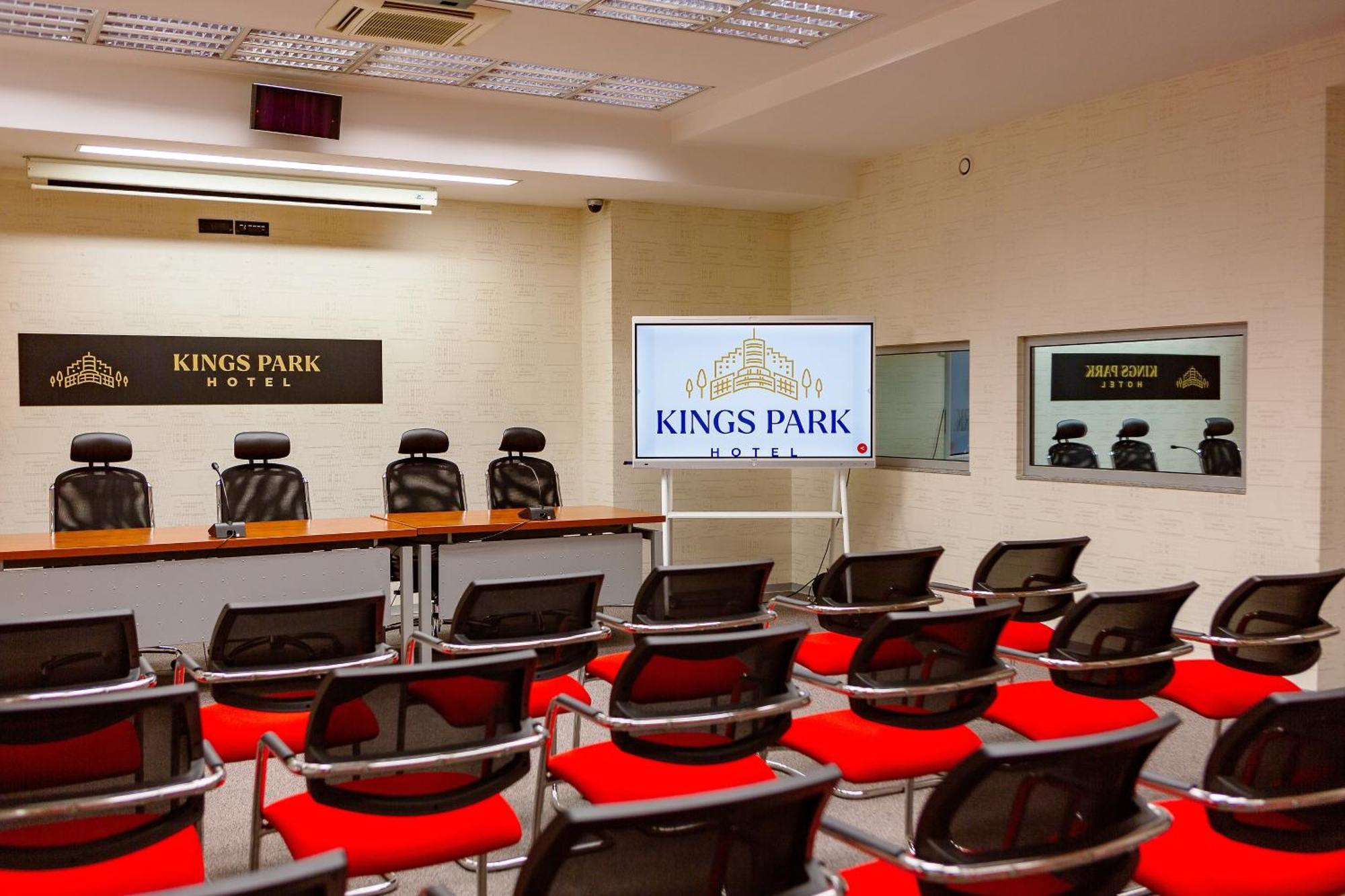 Kings Park Hotel Podgorica Esterno foto