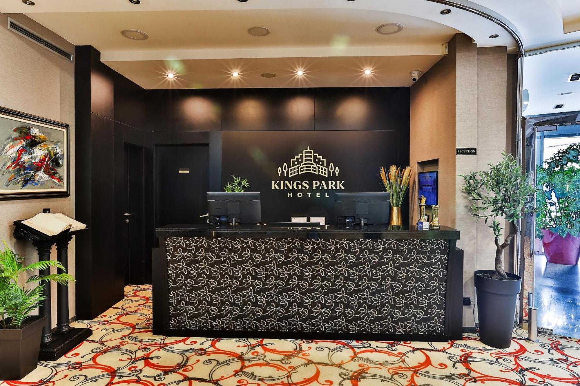 Kings Park Hotel Podgorica Esterno foto