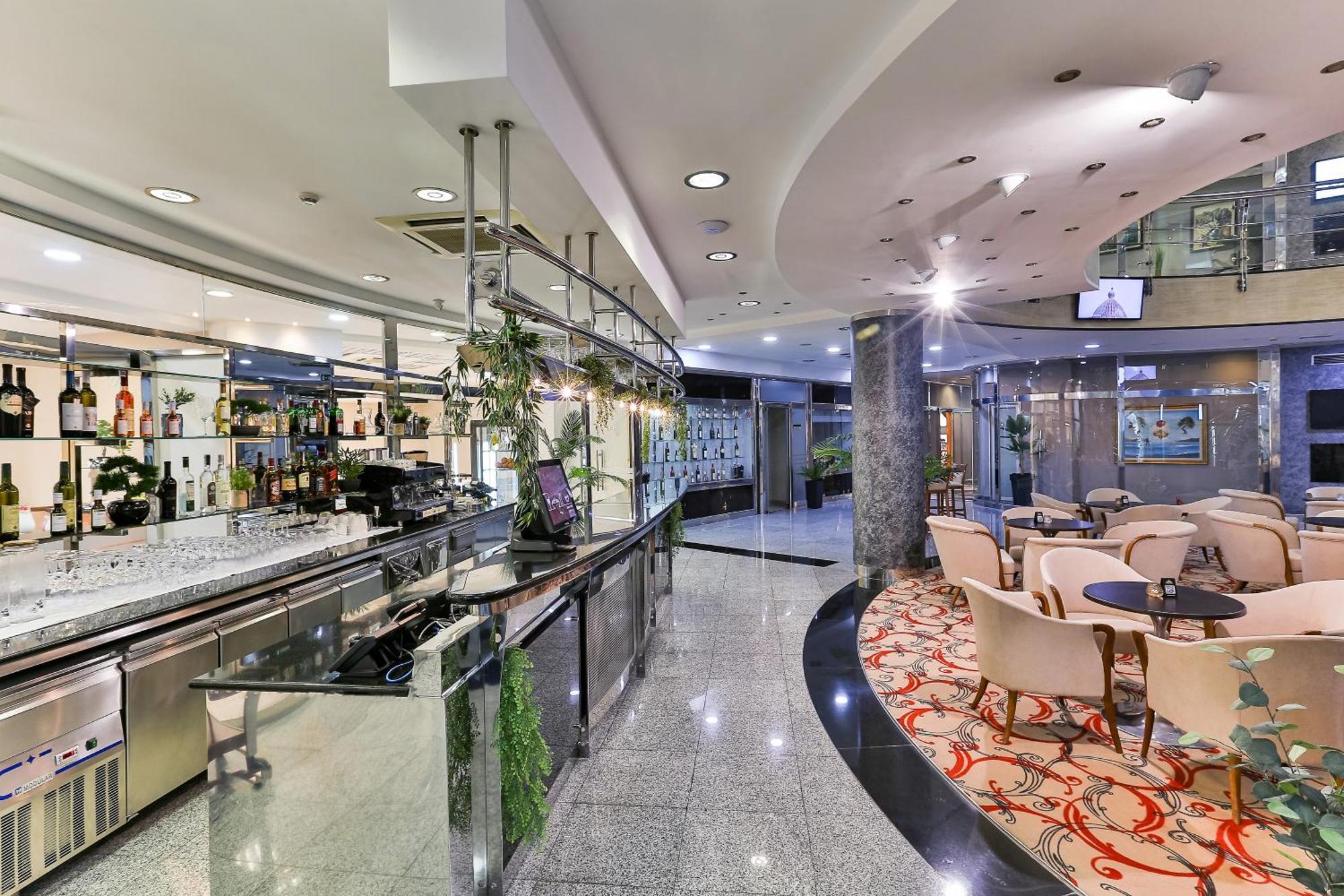 Kings Park Hotel Podgorica Esterno foto